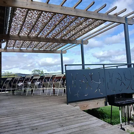 De L'atelier - 15 Personnes * Grazac (Auvergne)