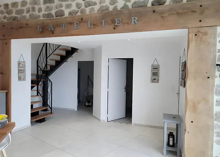 Apartment De L'atelier - 15 Personnes Grazac (Auvergne)